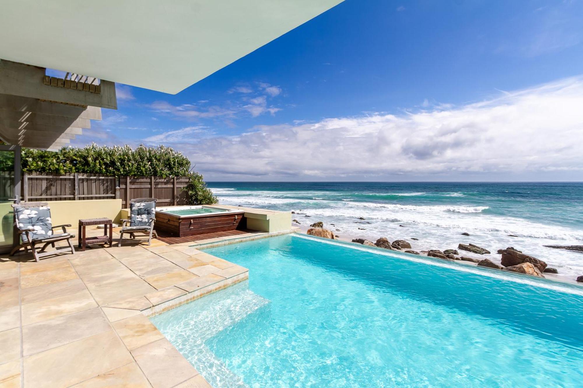 Villa Misty Cliffs Scarborough Bagian luar foto