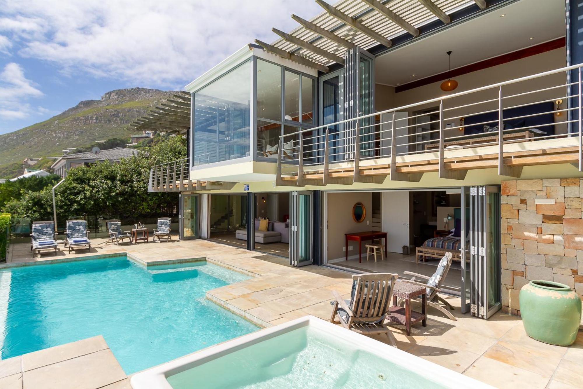 Villa Misty Cliffs Scarborough Bagian luar foto