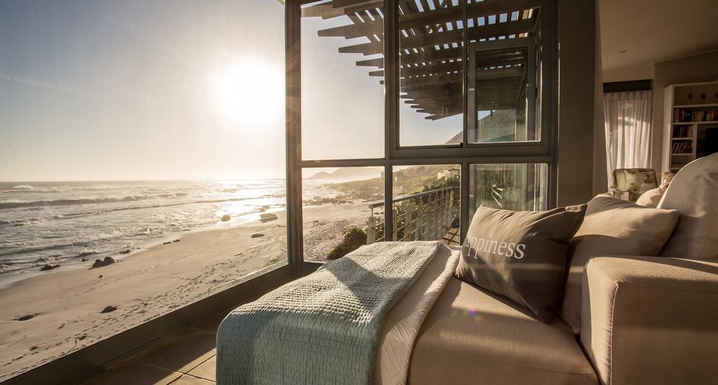 Villa Misty Cliffs Scarborough Bagian luar foto