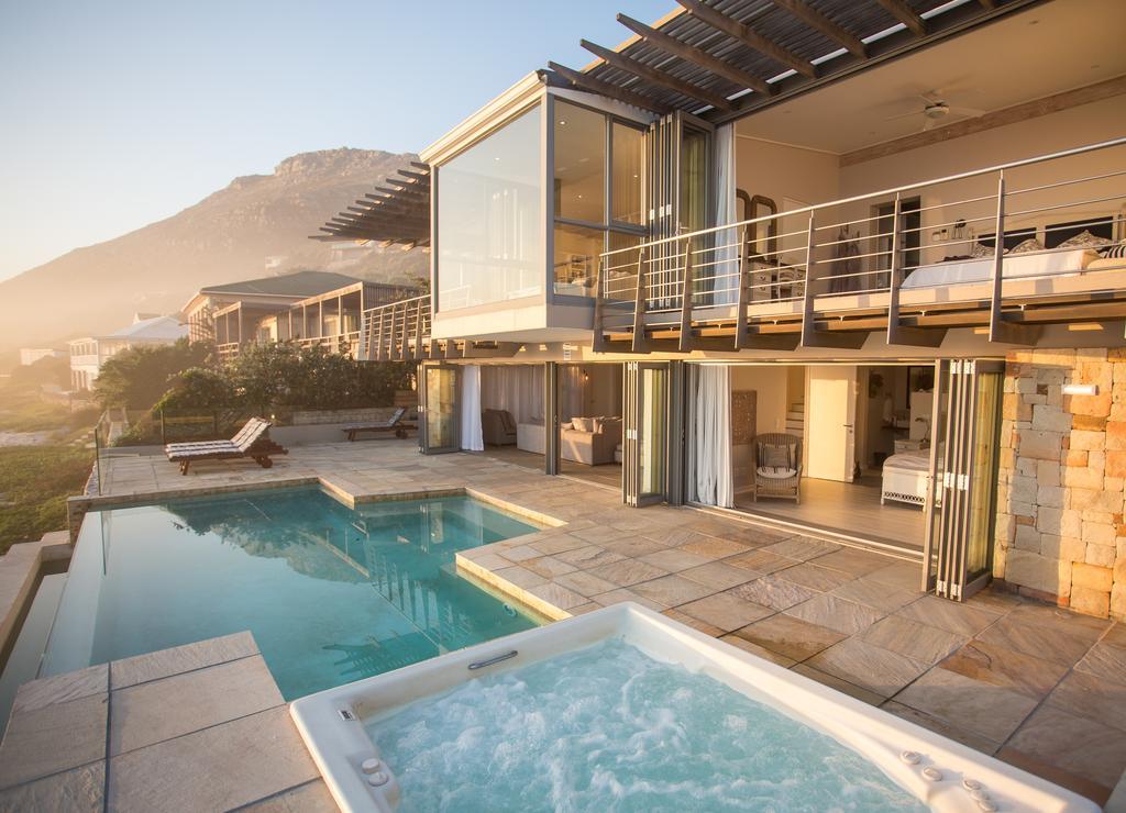 Villa Misty Cliffs Scarborough Bagian luar foto